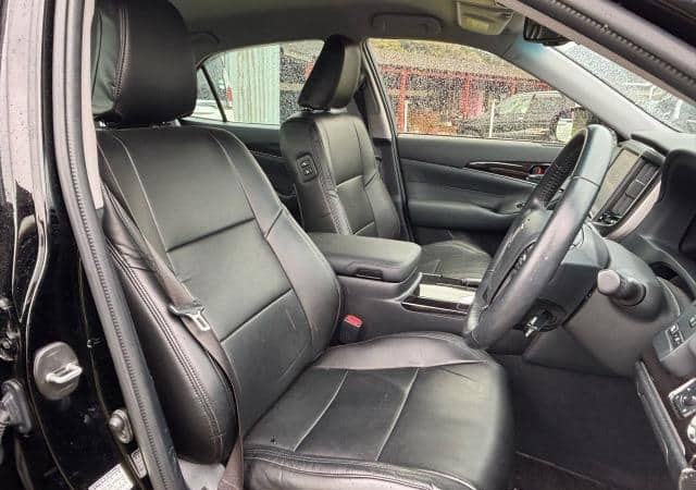 Toyota Crown Athlete Series 2017