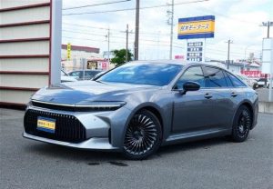 Toyota Crown Hybrid 2024