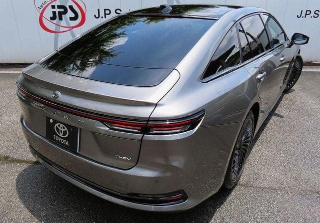 Toyota Crown Hybrid 2026