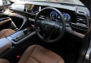 Toyota Crown Hybrid 2026