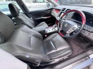 Toyota Crown Hybrid 2010