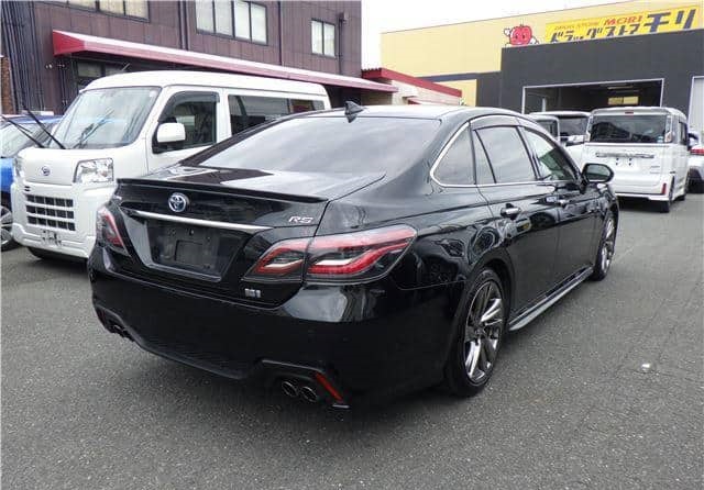 Toyota Crown Hybrid 2021