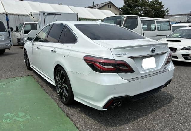 Toyota Crown Hybrid 2022