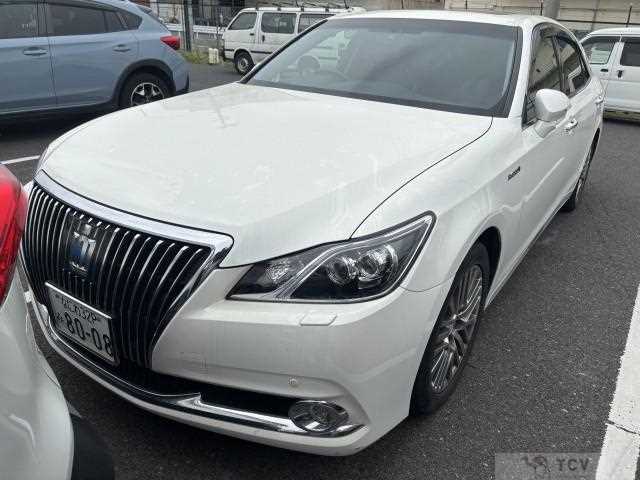 Toyota Crown Majesta 2014
