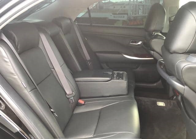 Toyota Crown Majesta 2010