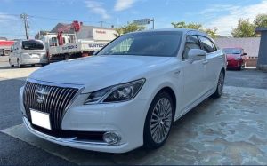 Toyota Crown Majesta 2013