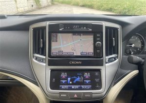 Toyota Crown Royal Series 2017