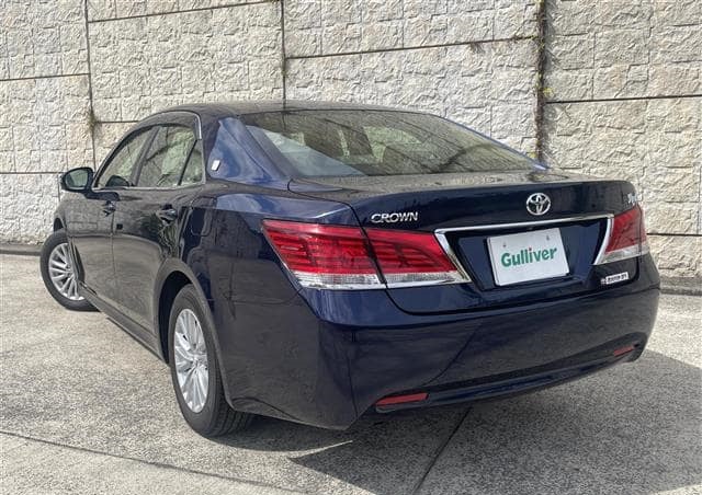 Toyota Crown Royal Series 2017
