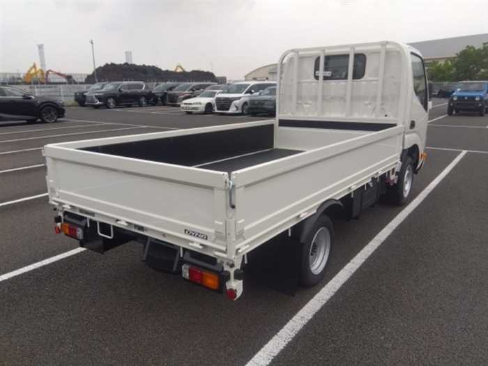 Toyota Dyna 2025